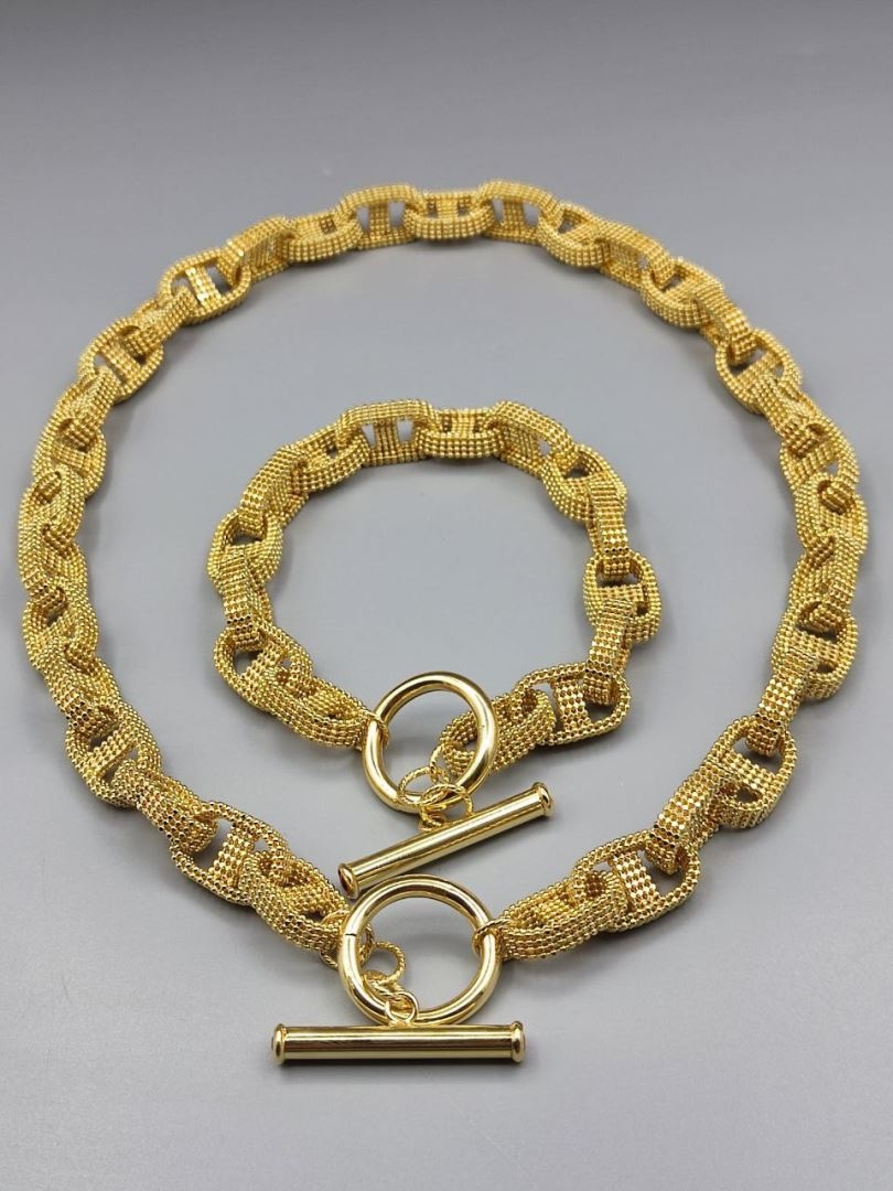 دستبند و گردنبند هرمس گلستانه