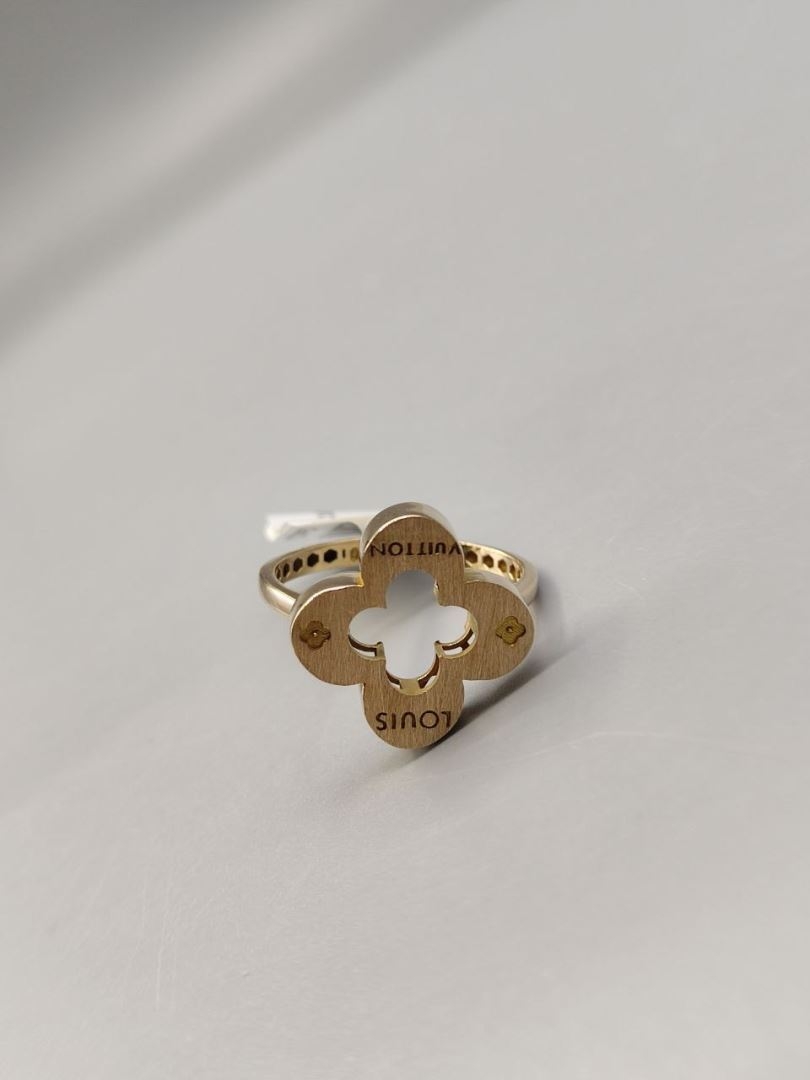 انگشتر لویی ویتون