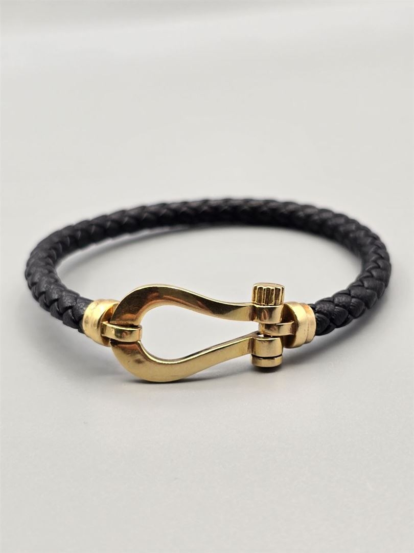 دستبند چرم امگا