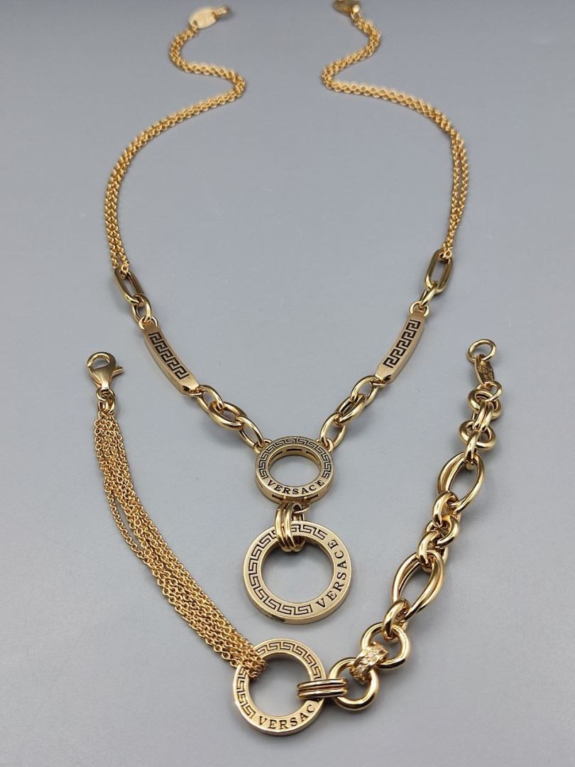 گردنبند و دستبند ورساچه