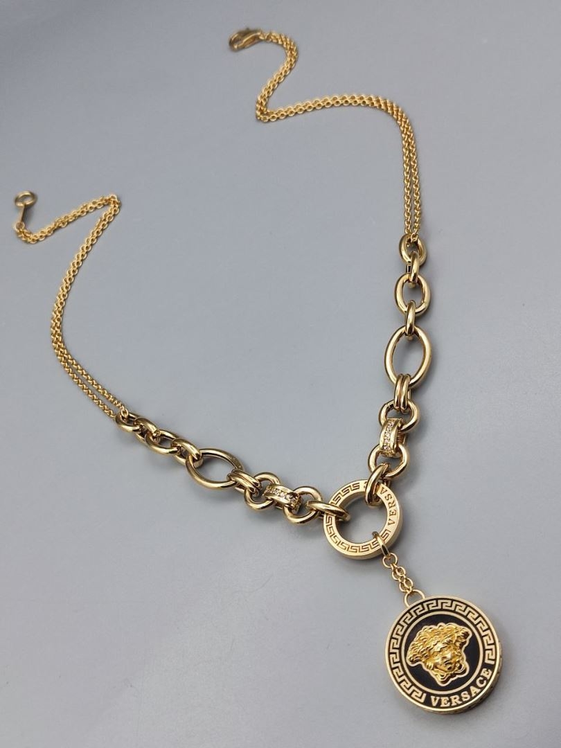 گردنبند ورساچه