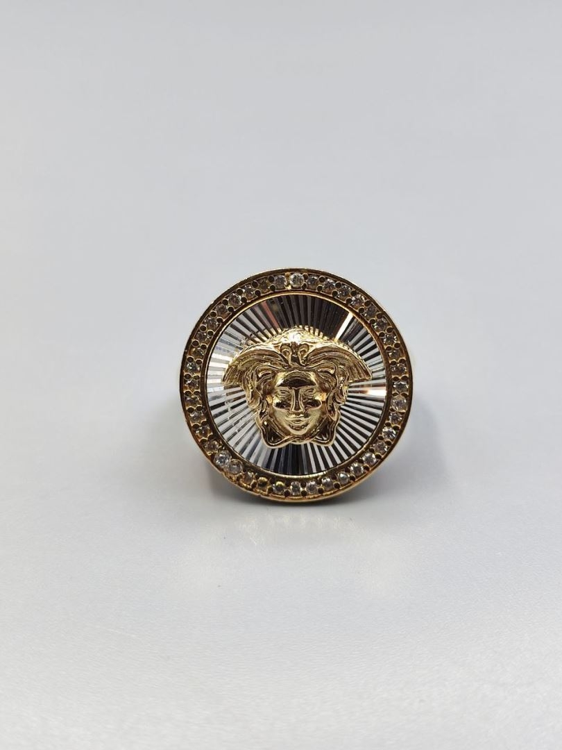 انگشتر ورساچه