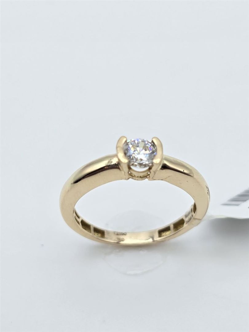 انگشتر سولیتر