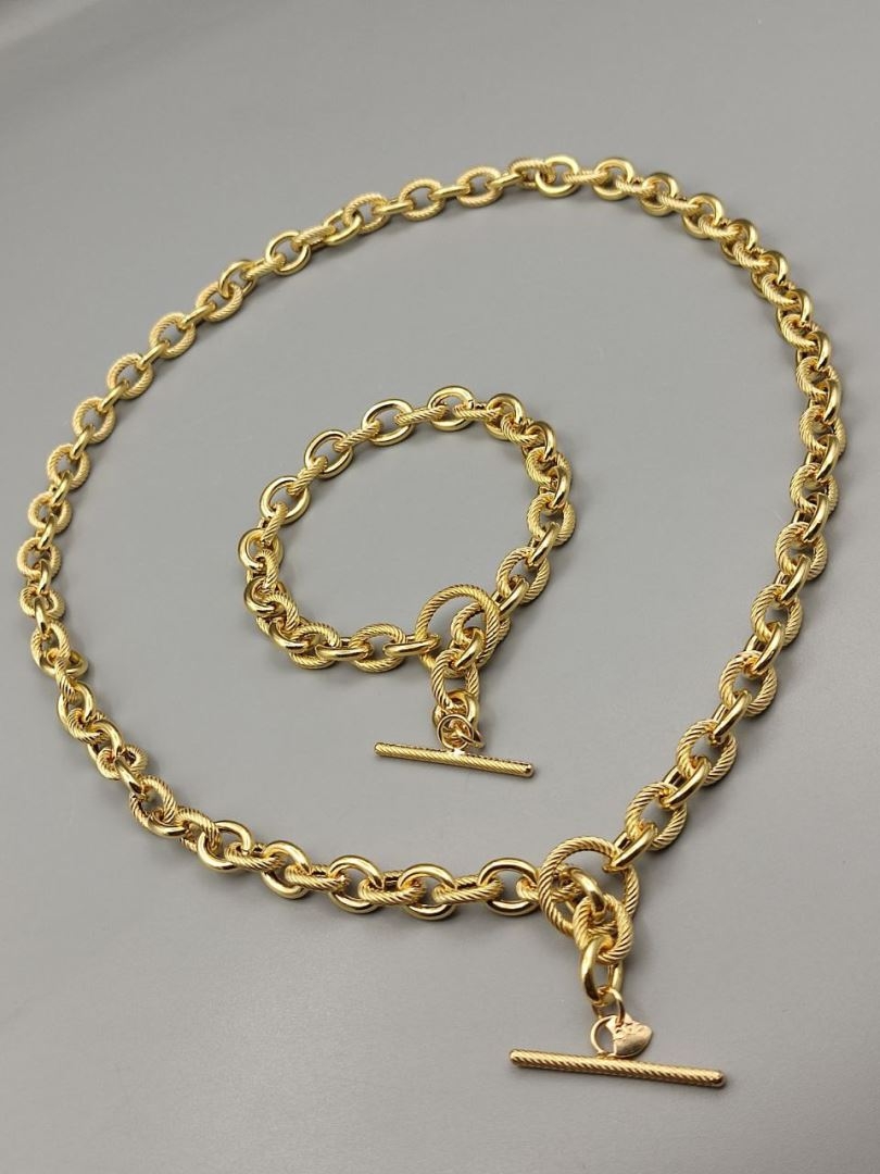 دستبند و گردنبند یورمن