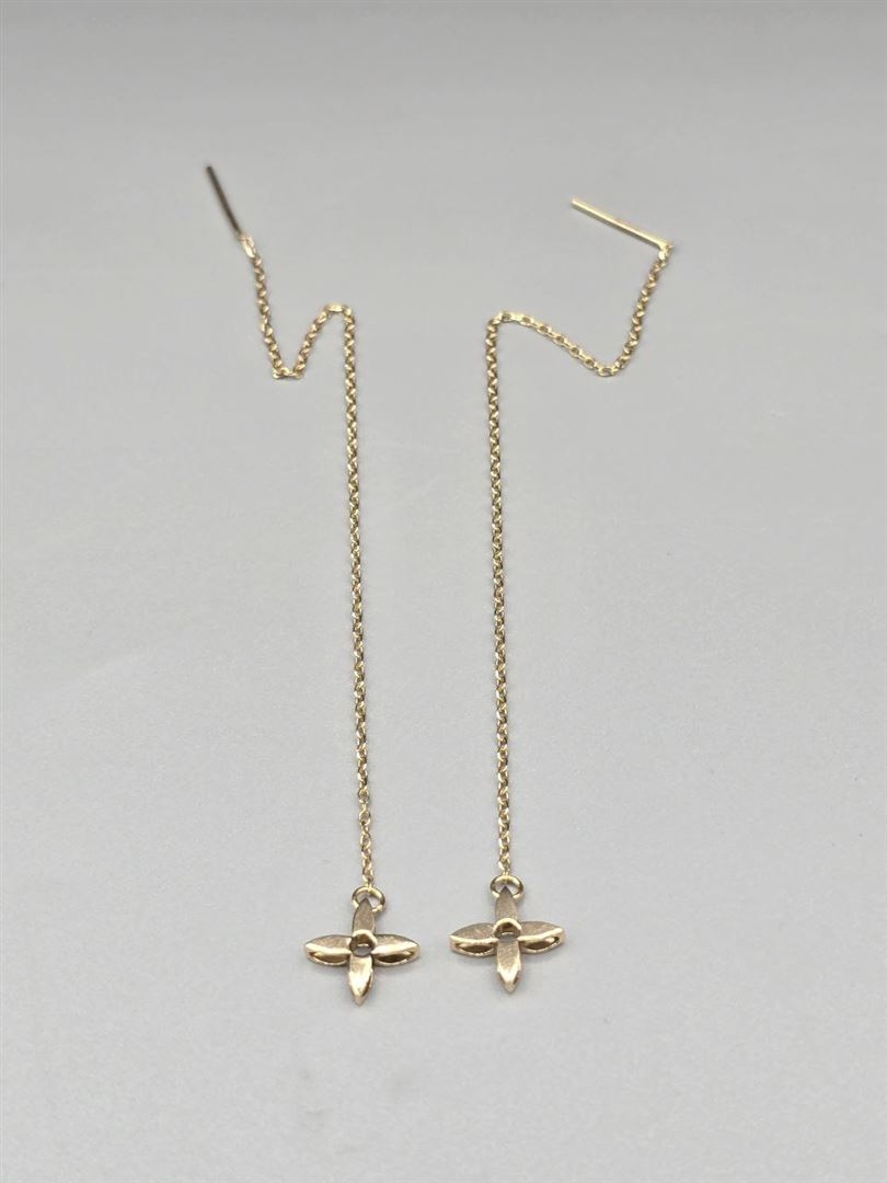 گوشواره بخیه ای