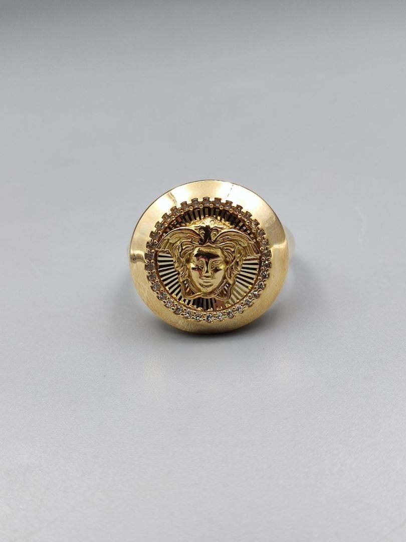 انگشتر ورساچه