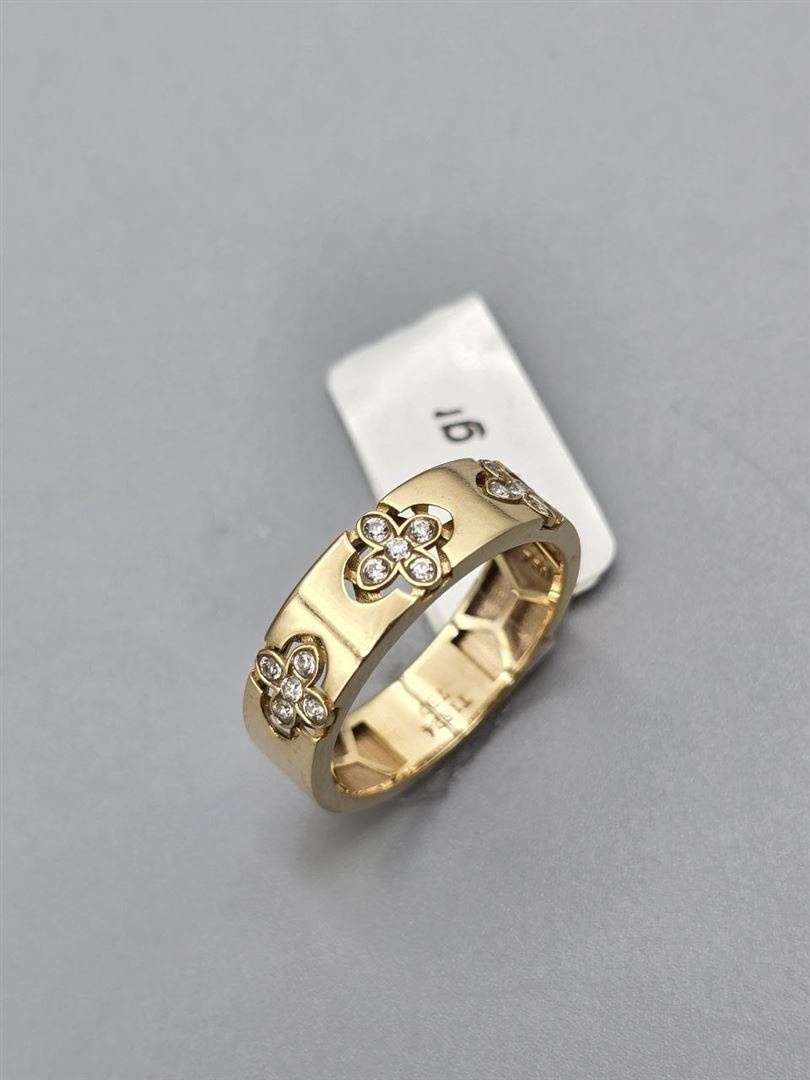 انگشتر روبرتو کویین