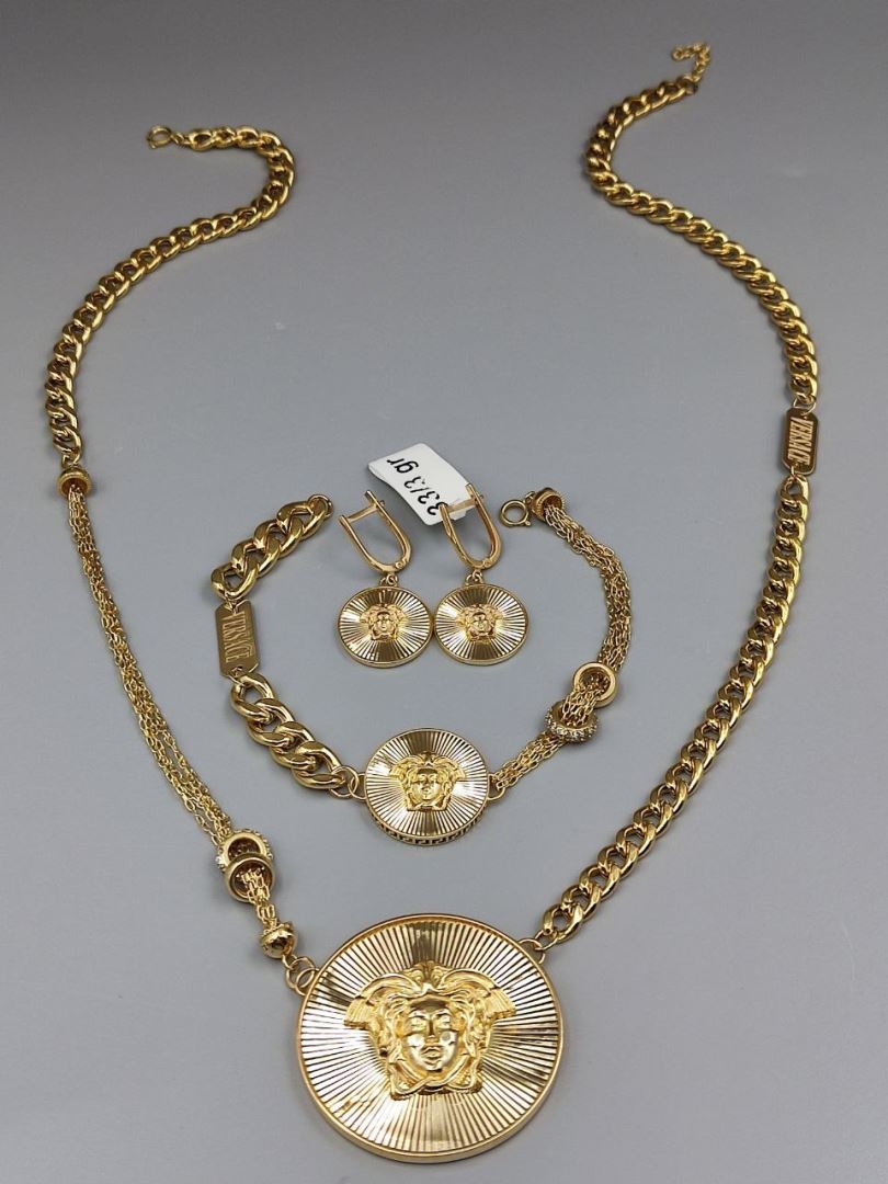 سرویس ورساچه