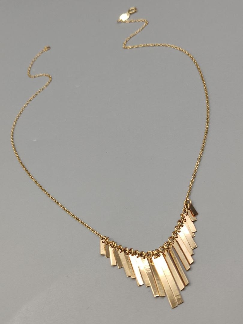 گردنبند شرابه ای