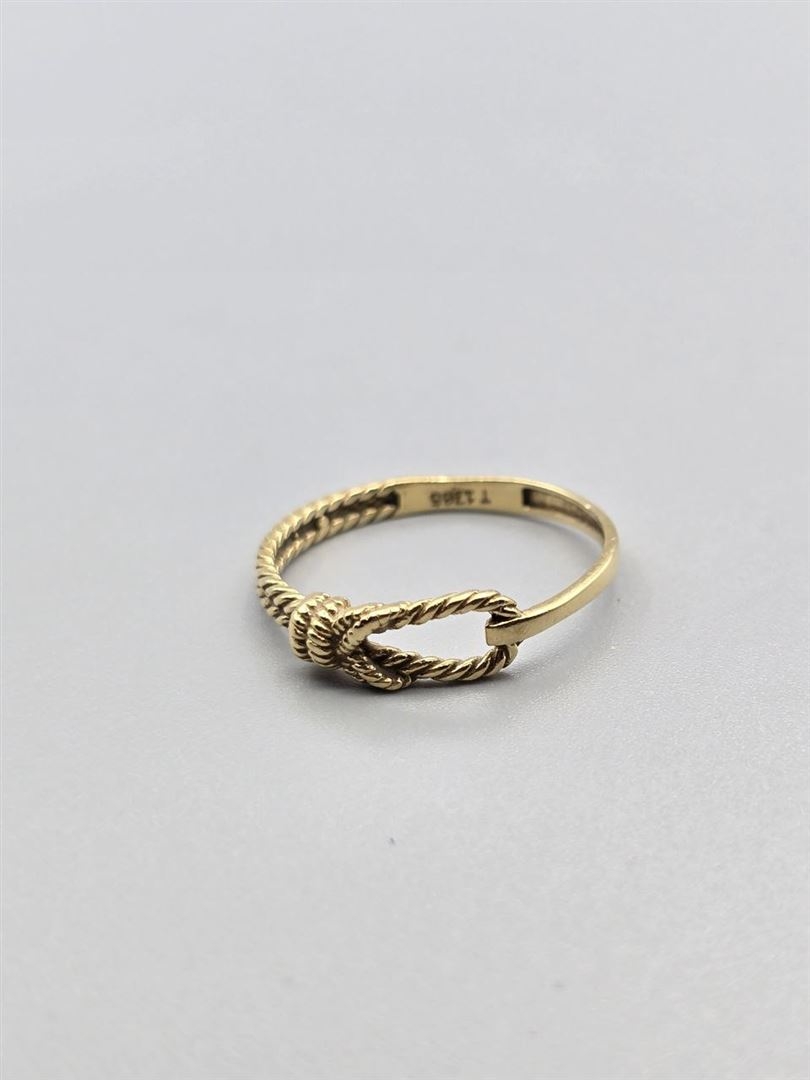 انگشتر امگا