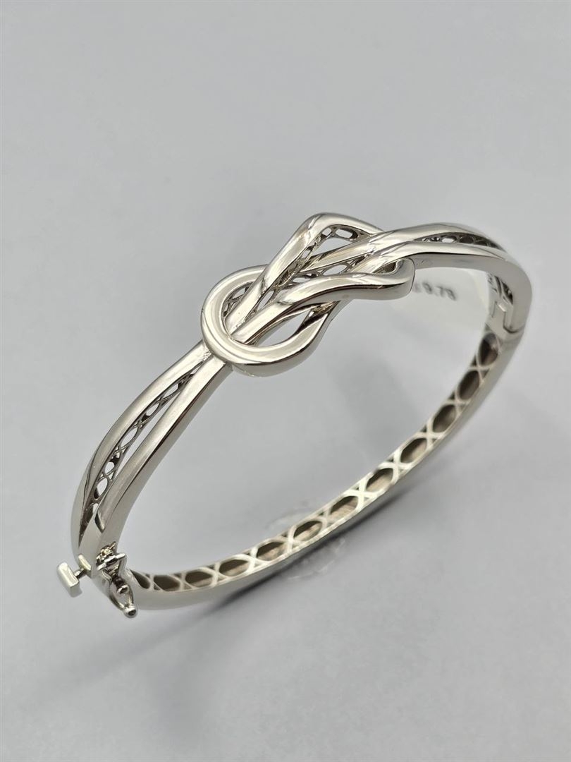 دستبند امگا