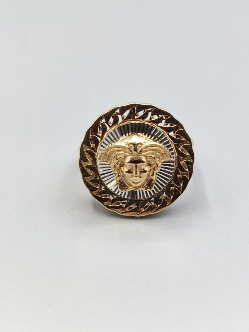 انگشتر ورساچه