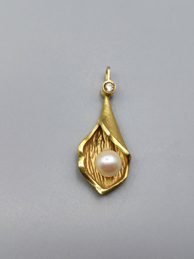 آویز مروارید