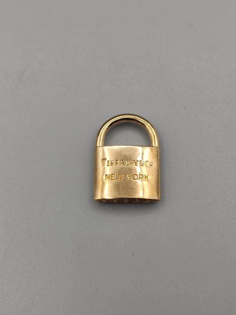 آویز قفل تیفانی