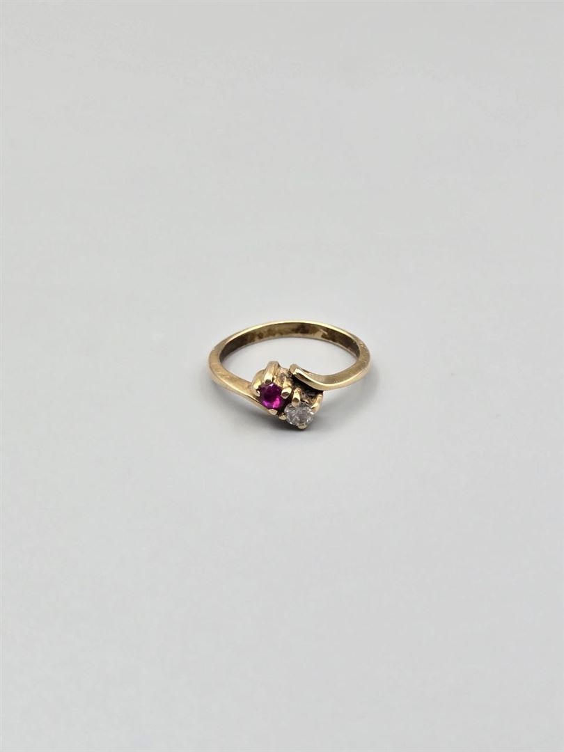 انگشتر سولیتر