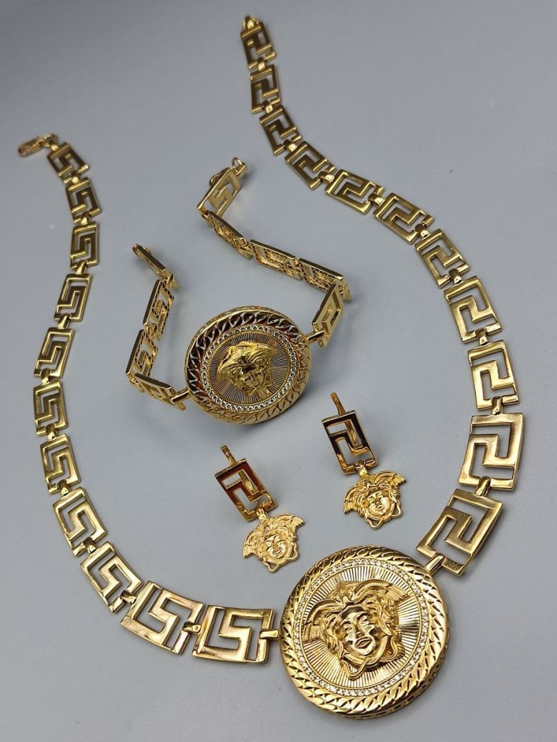 سرویس ورساچه