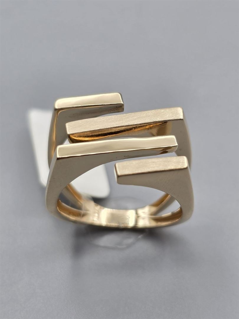 انگشتر اوستا