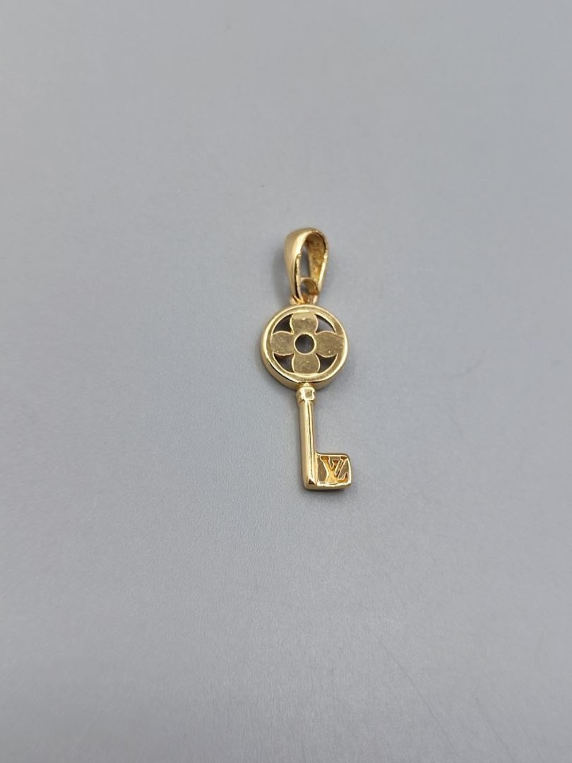 اویز فانتزی