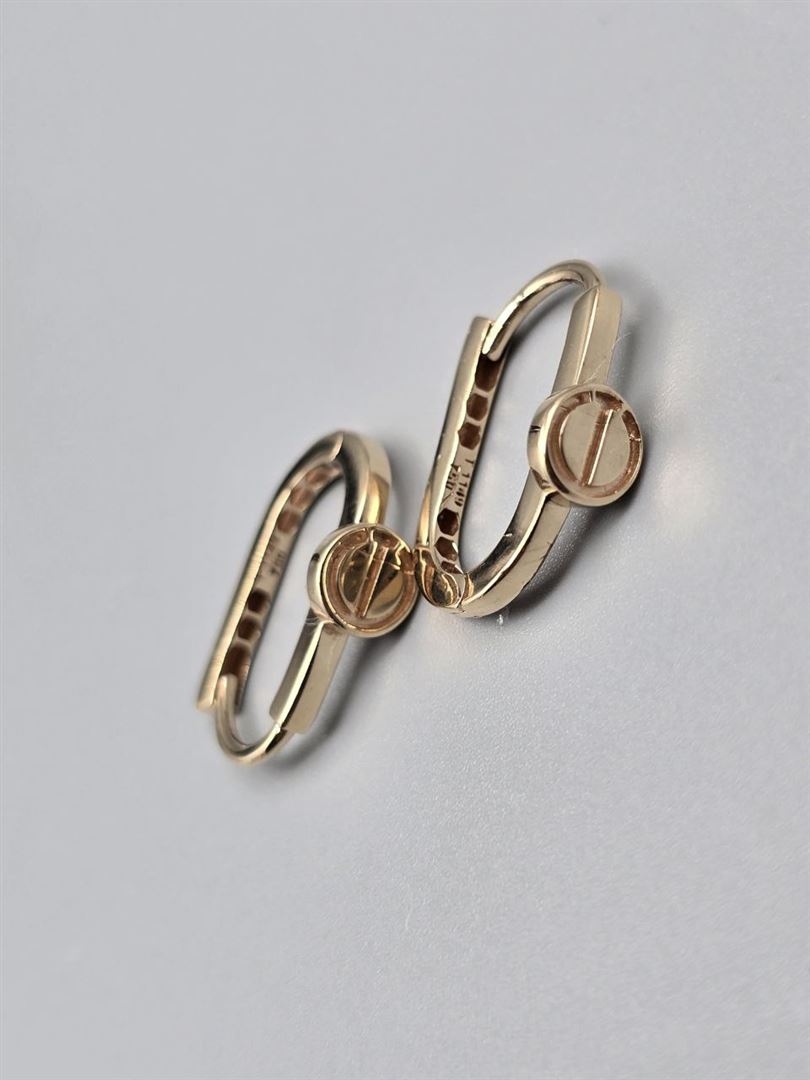 گوشواره اتنا