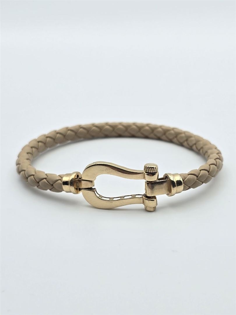 دستبند امگا