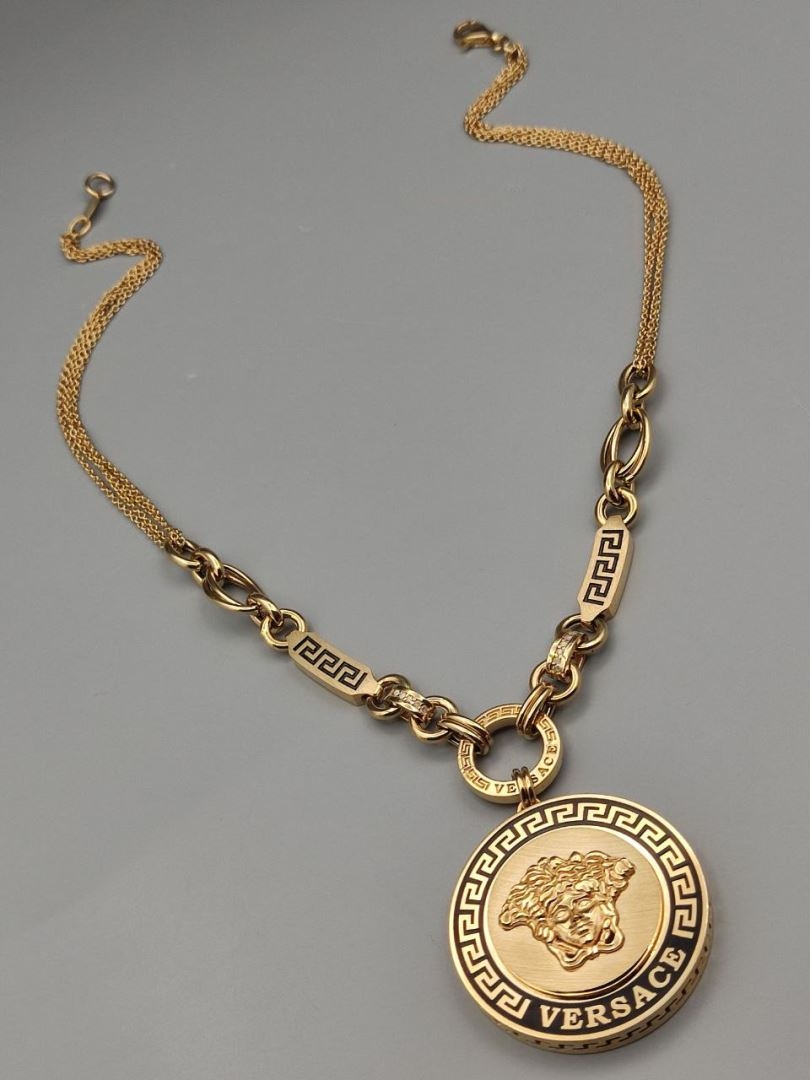 گردنبند ورساچه