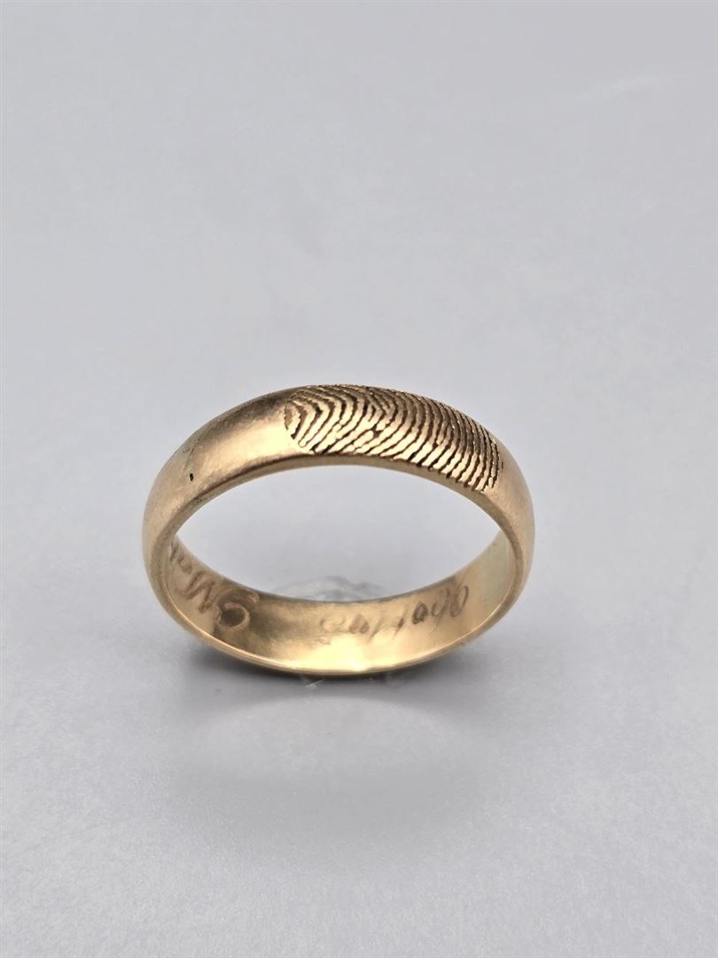 انگشتر اثر انگشت