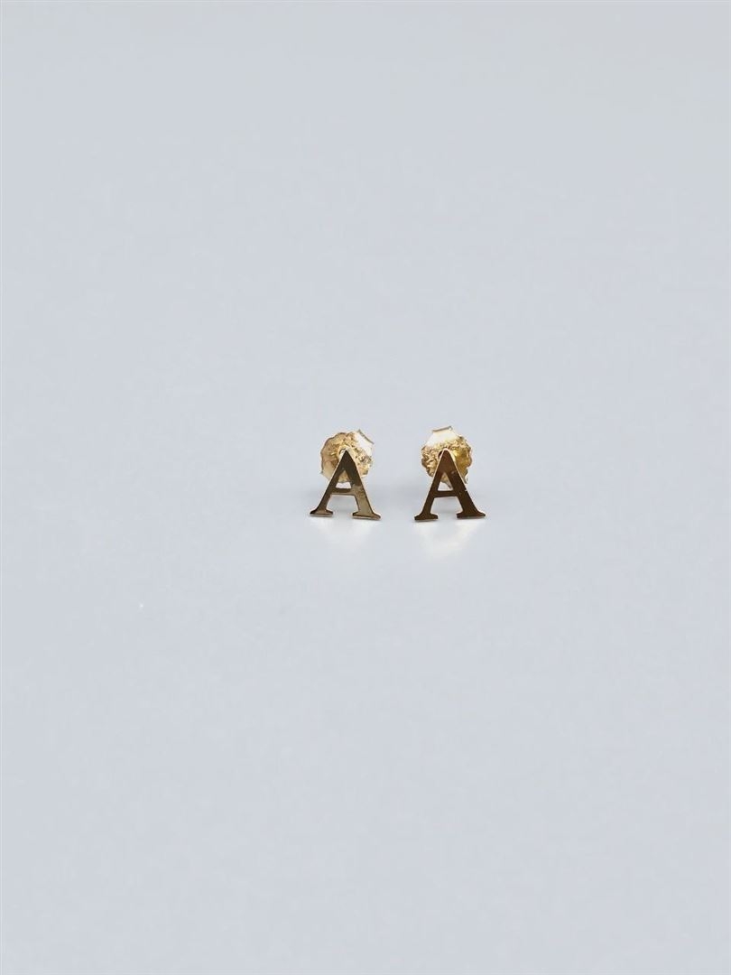 گوشواره میخی