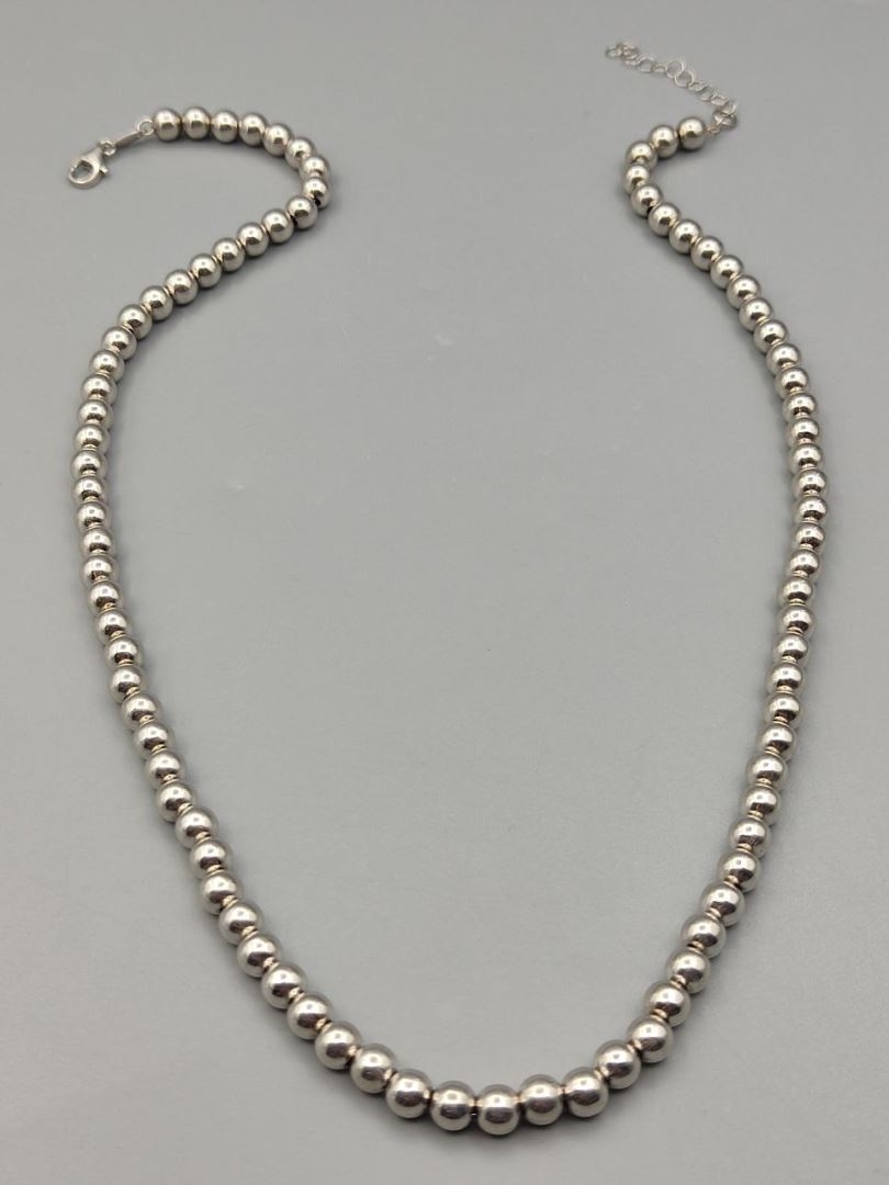 گردنبند گوی