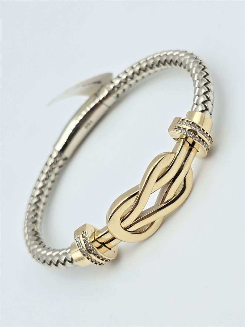 بنگل امگا فرگامو