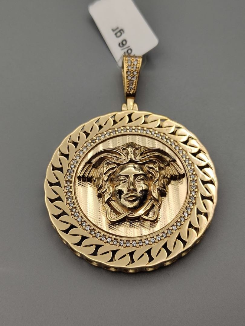 مدال ورساچه(نگین کسرشده)