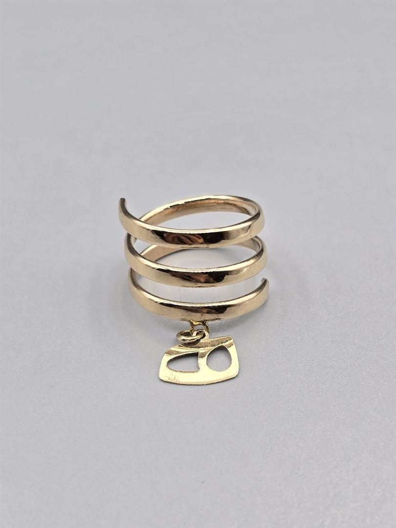 انگشتر ماری