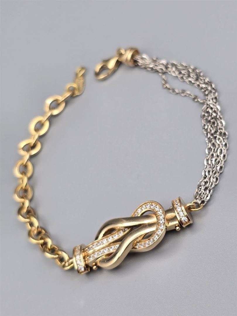 دستبند امگا