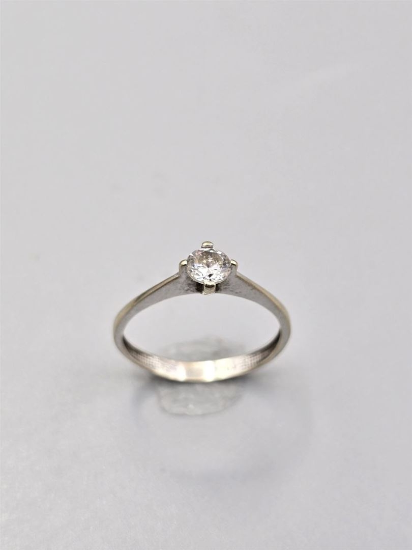 انگشتر سولیتر