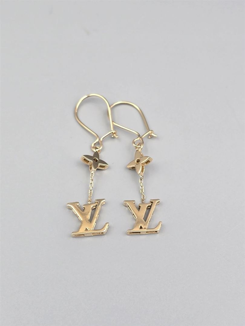 گوشواره ال وی