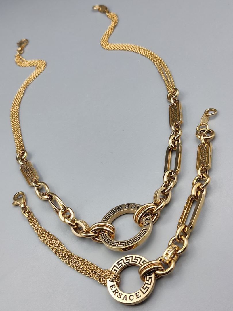 گردنبند و دستبند ورساچه