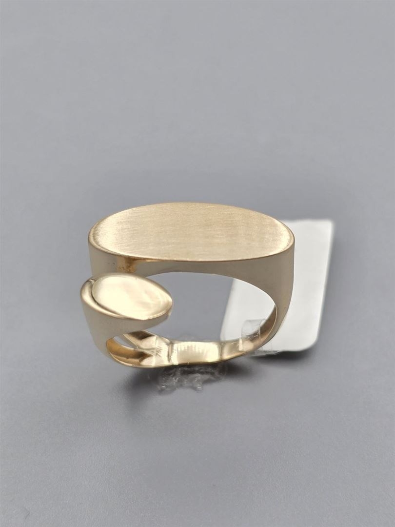 انگشتر اوستا