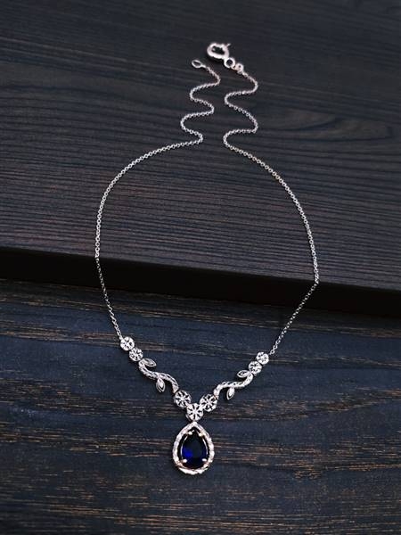 گردنبند یاقوت کبود