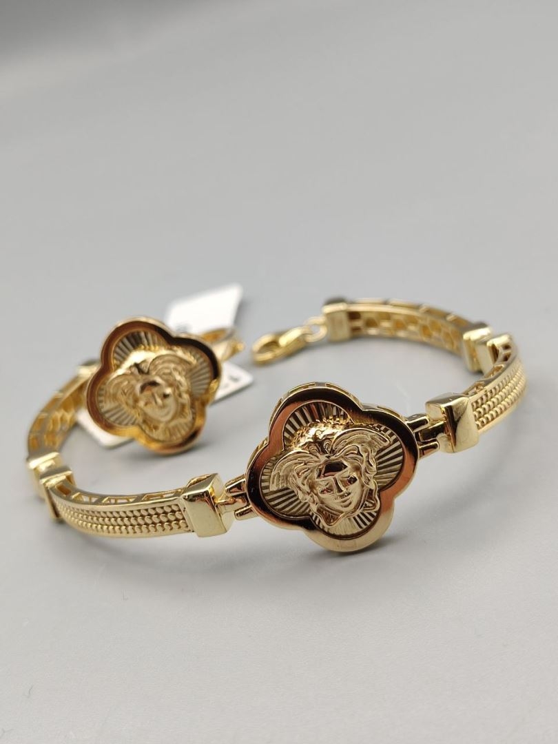 دستبند و انگشتر ورساچه