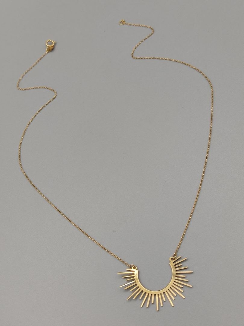 گردنبند خورشید