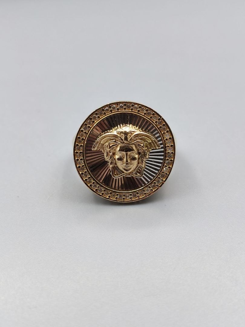 انگشتر ورساچه