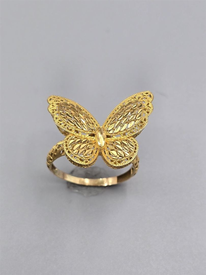 انگشتر پروانه