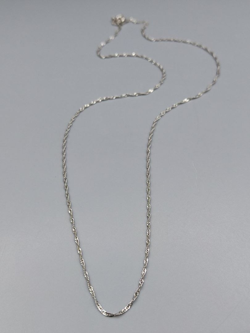 گردنبند نرمال