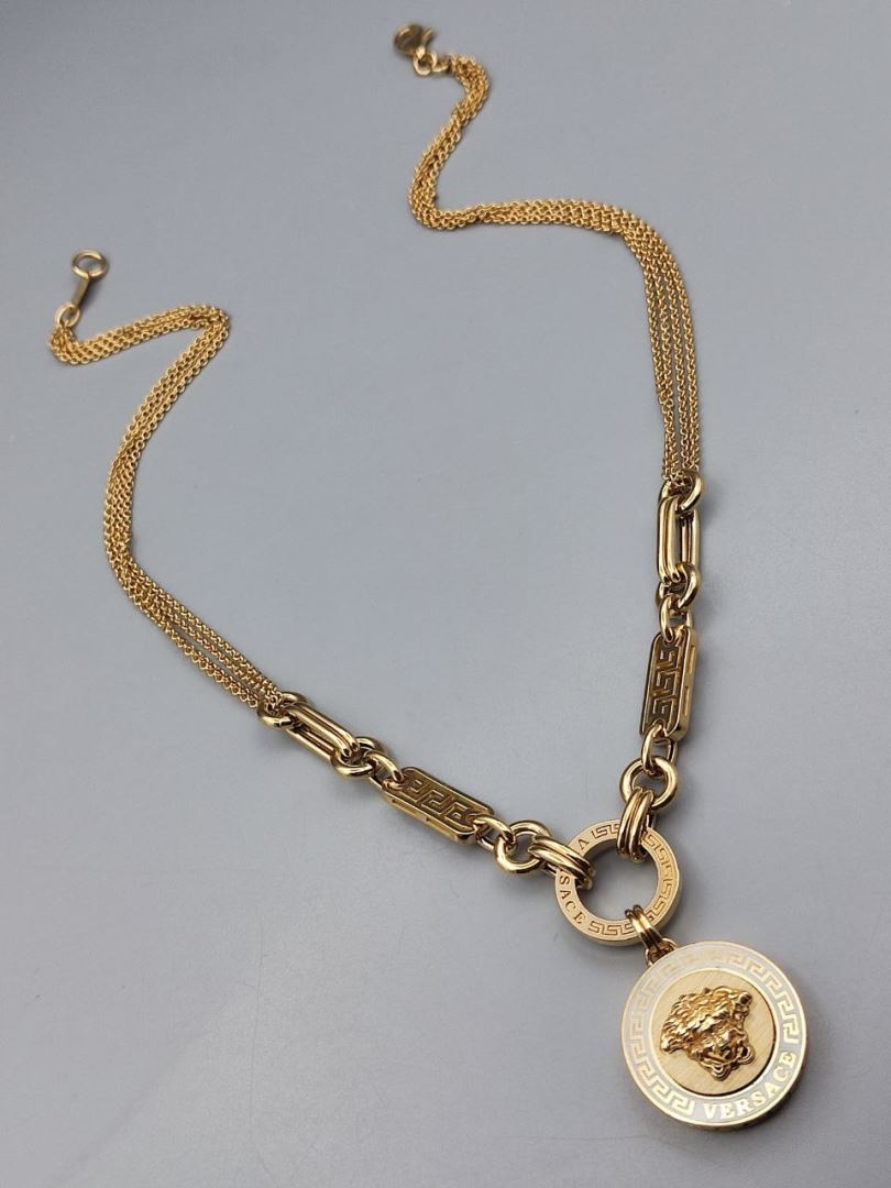 گردنبند ورساچه