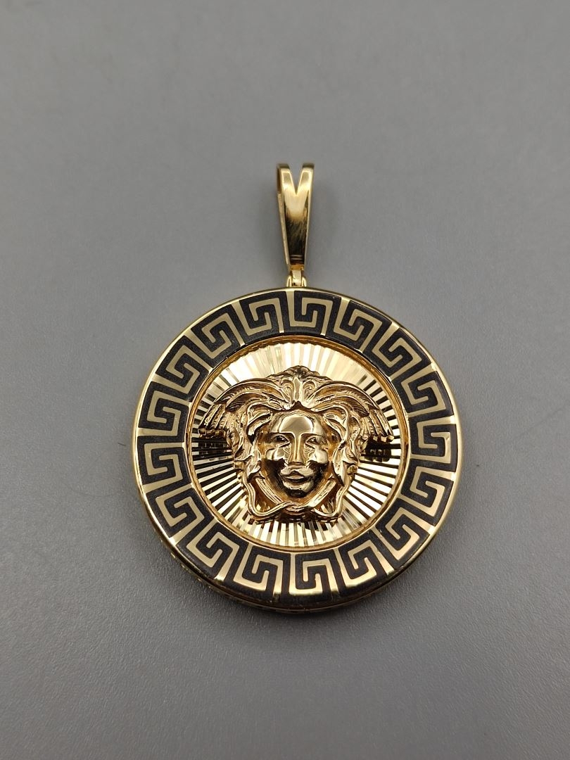 پلاک ورساچه