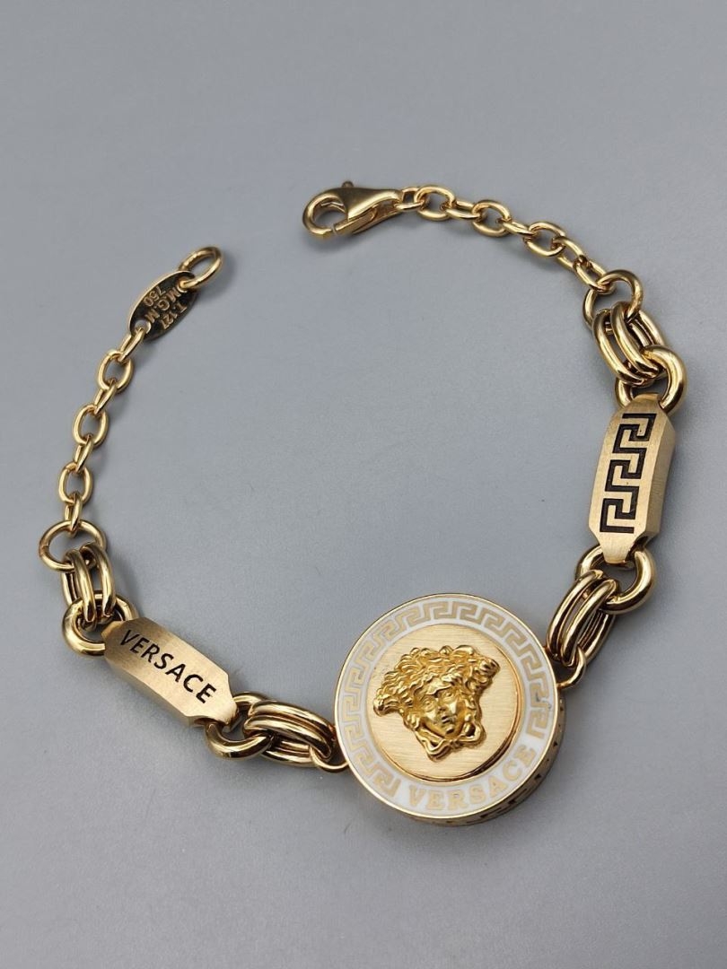 دستبند ورساچه