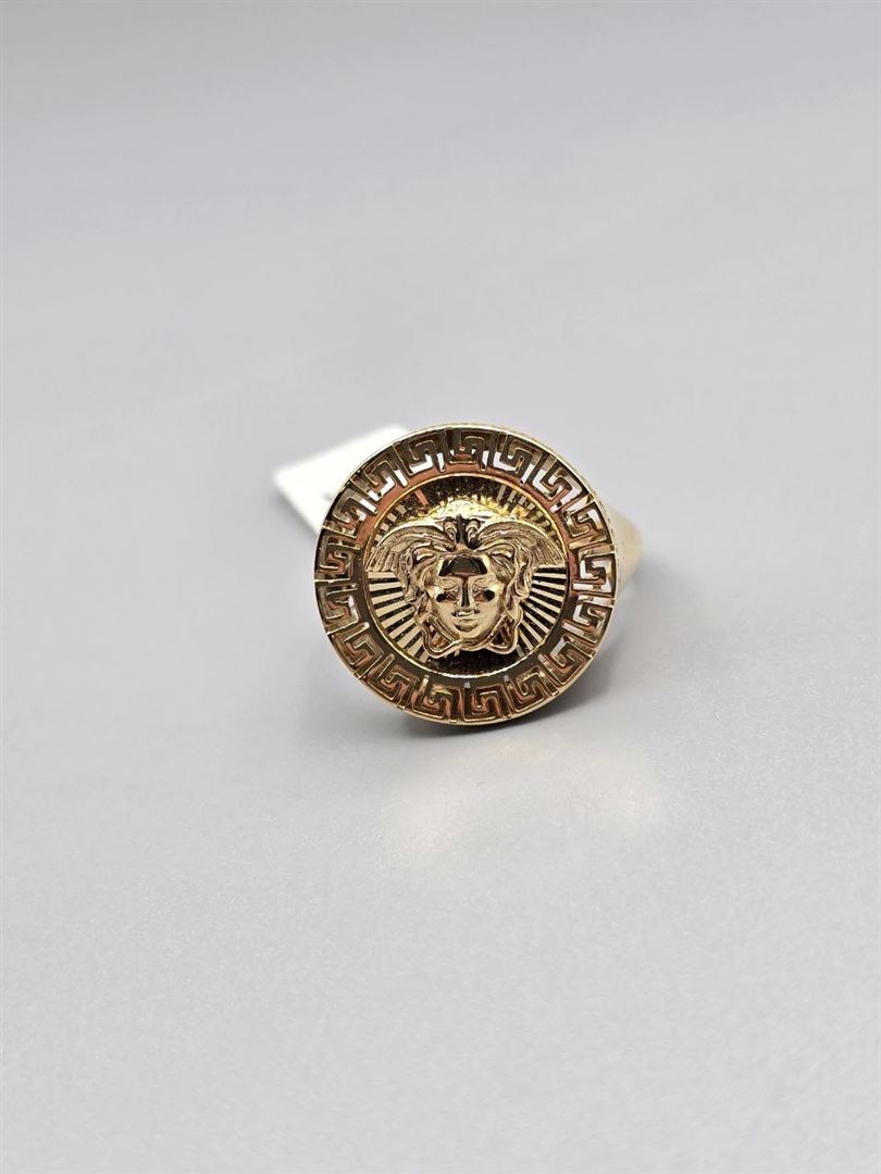 انگشتر ورساچه