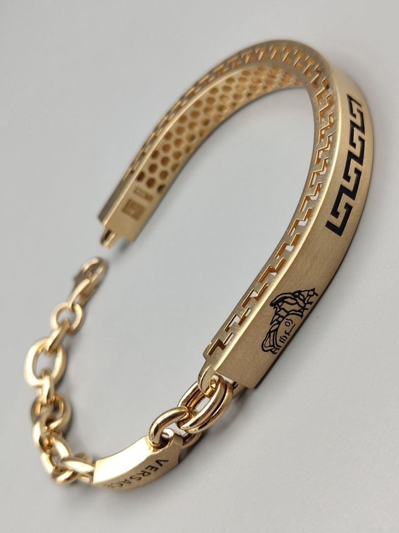 دستبند ورساچه