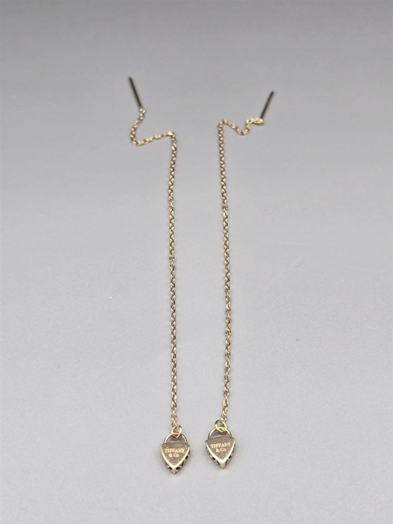 گوشواره بخیه ای مینیمال