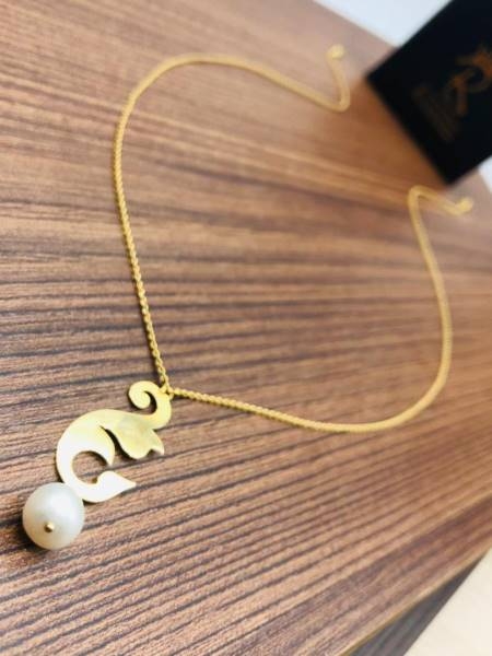 گردنبند اوستا