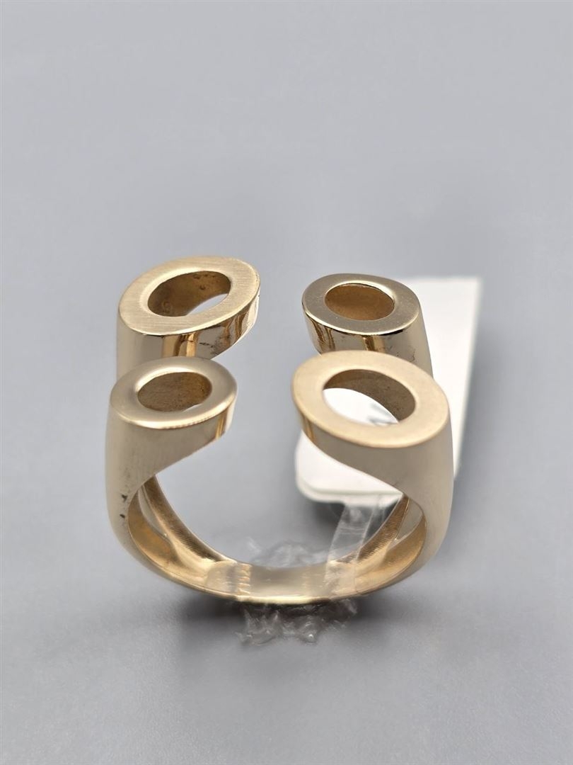 انگشتر اوستا